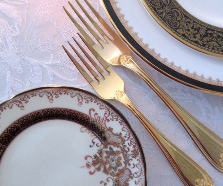 Black & Gold Filigree – My Vintage Tea Table